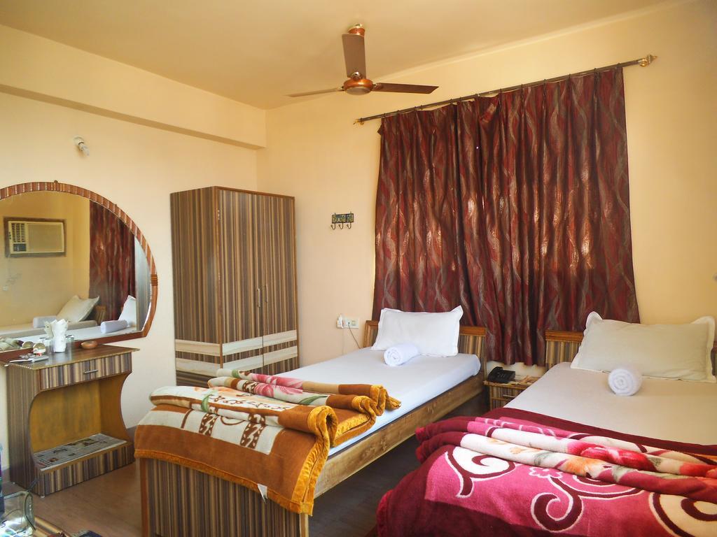 Hôtel City Centre à Agartala Chambre photo