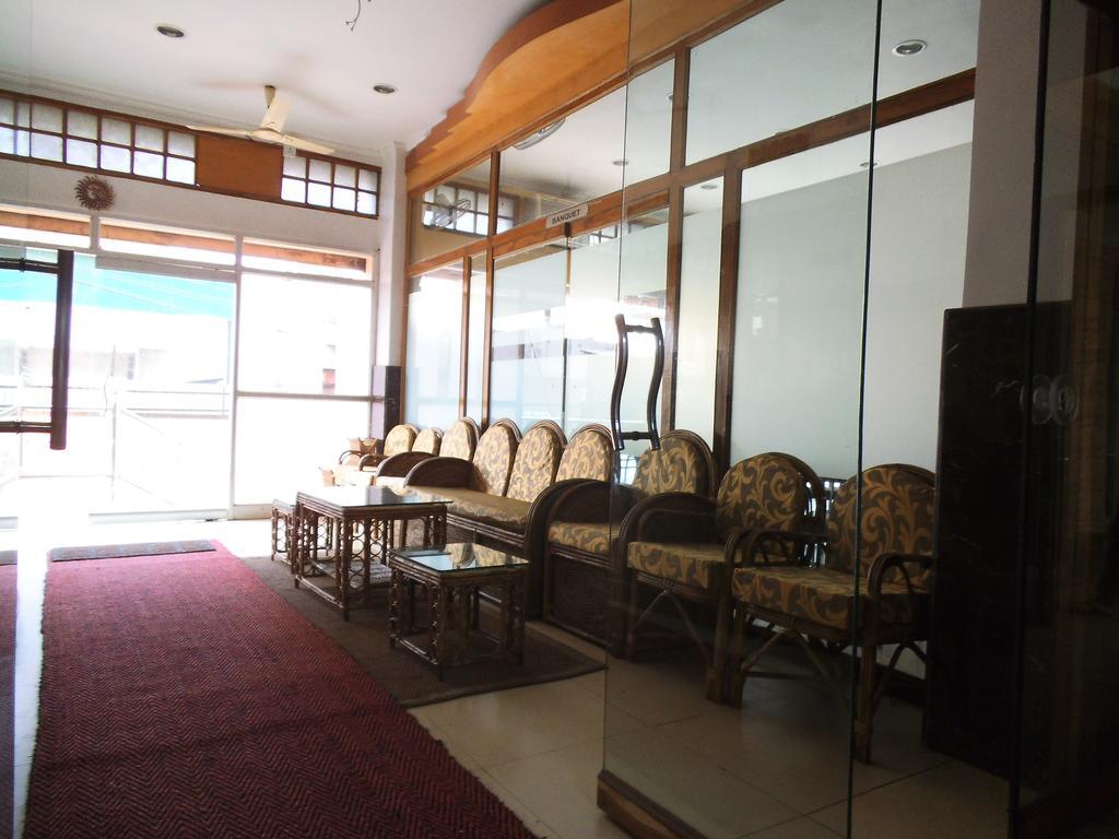 Hôtel City Centre à Agartala Extérieur photo
